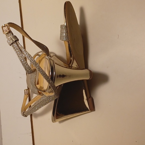 Badgley Mischka nwot - Picture 5 of 5